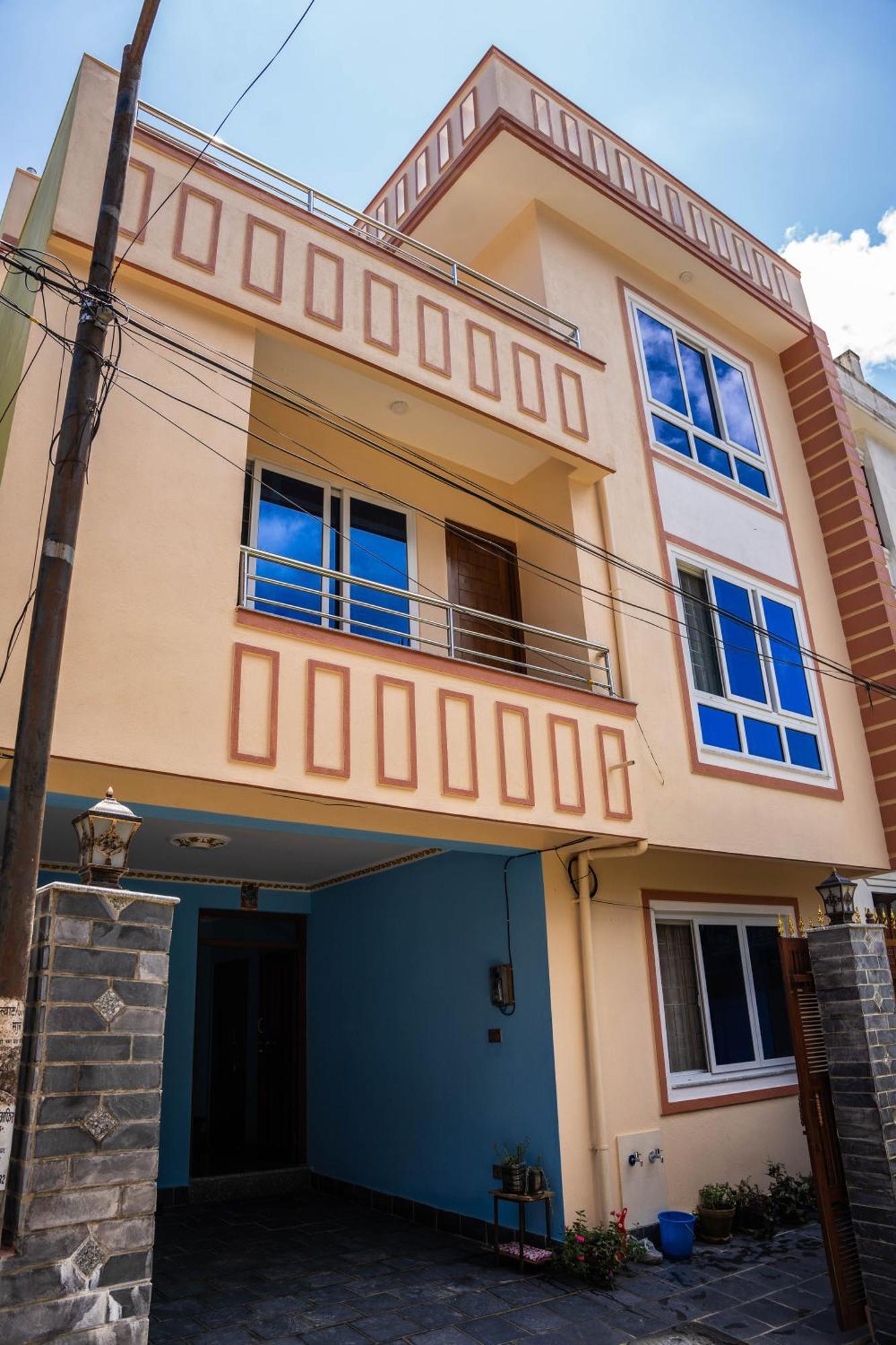 Homestay Book Now Катманду Екстериор снимка